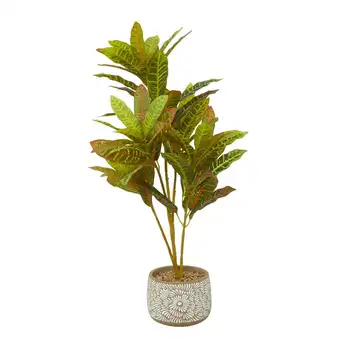 Изкуствено растение Кротонов в саксия с реалистични цветен модел